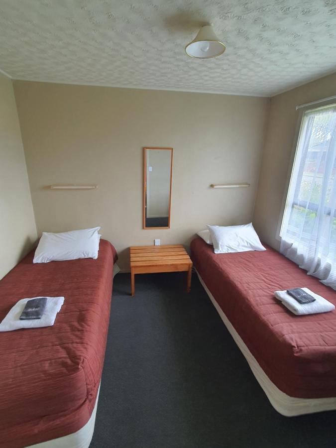 Ascot Motor Lodge Westport Bagian luar foto