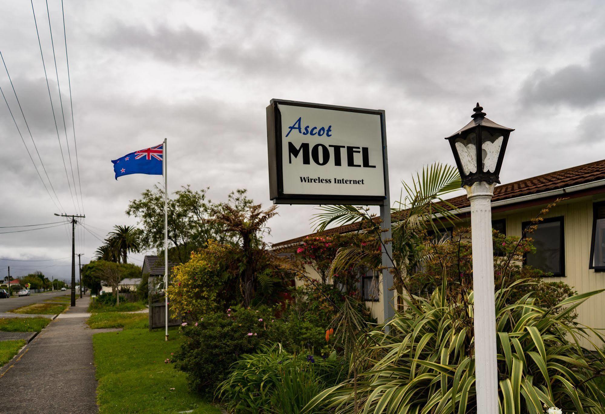 Ascot Motor Lodge Westport Bagian luar foto